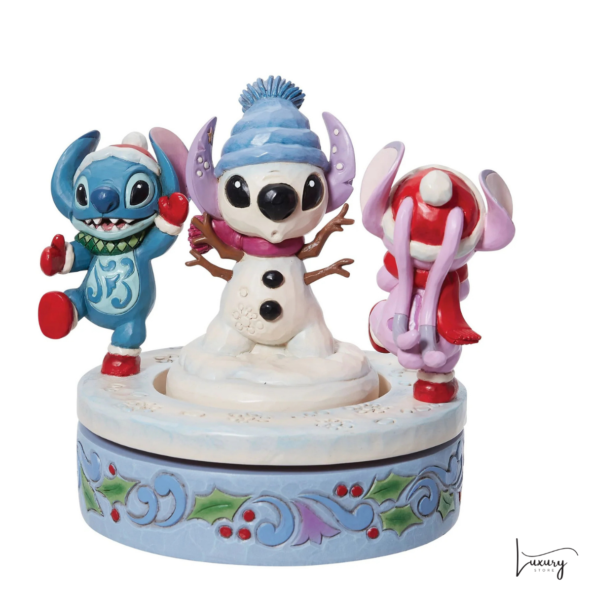 Disney Tradition  Figurina Stitch and Angel con pupazzo di neve