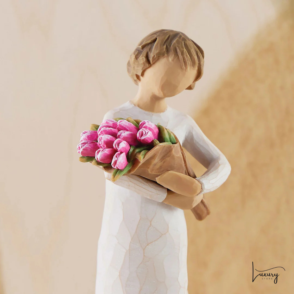 Willow Tree Statuina Bright Hope