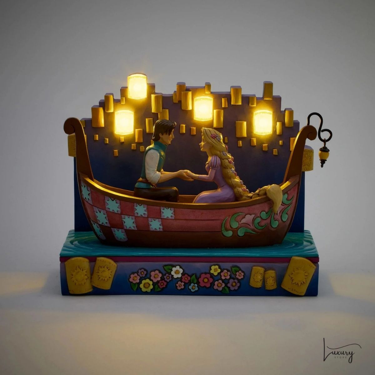 Disney Traditions Figurina Rapunzel sulla barca – Jim Shore